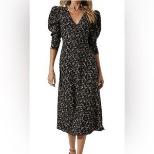 NWT - Astr Black Floral Long‎ Sleeve Dress